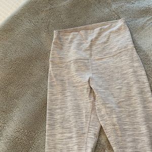 Lulu Lemon Aligns grey and white strip 25”